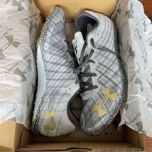 Under Armour Men’s Hovr Shakedown Running Track Spike